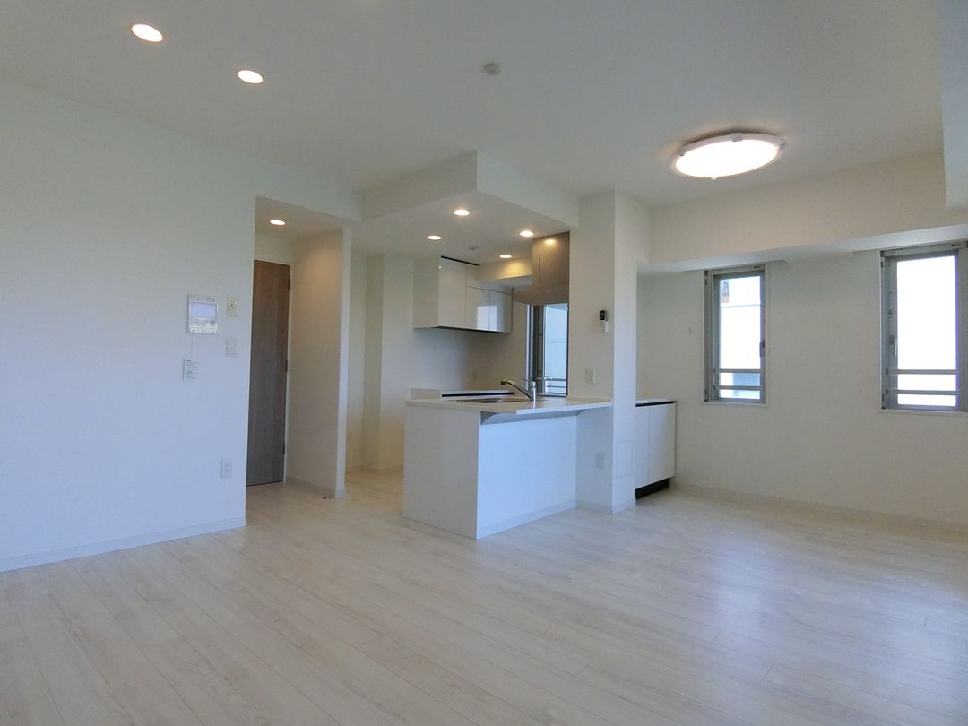 2LDK Condominium for Sale in Kanazawa, Ishikawa – 71m² - Thumbnail 3
