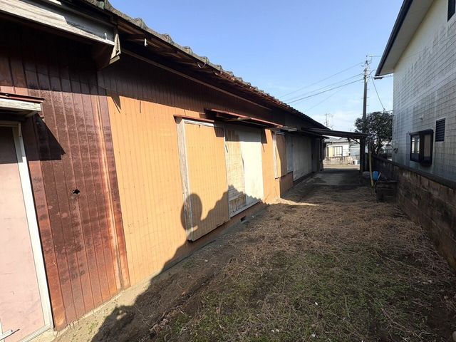 Land with Old House for Sale in Anan City, Tokushima - Thumbnail 3