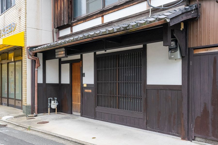 Traditional Kyoto Machiya Near JR Enmachi Station - Thumbnail 4
