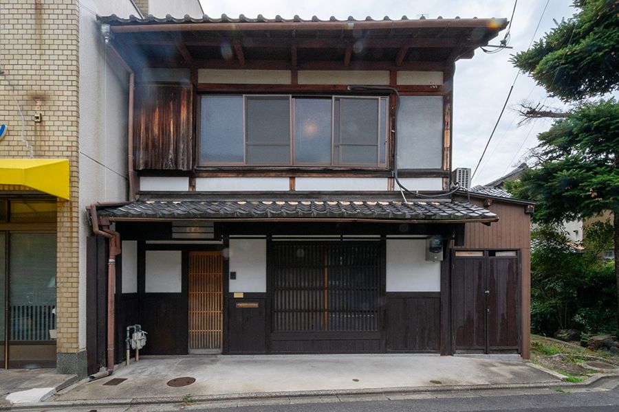 Traditional Kyoto Machiya Near JR Enmachi Station - Thumbnail 3
