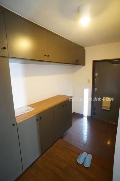 Spacious 2LDK Corner Apartment in Grand Arts Sakuragaoka, Owariasahi — Image 3, Owariasahi, Aichi