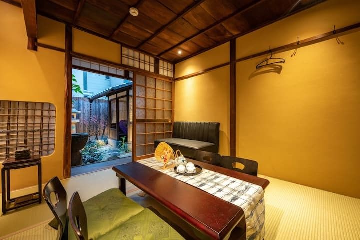 Traditional Kyoto Machiya for Sale in Nakagyo Ward with Garden - Thumbnail 4