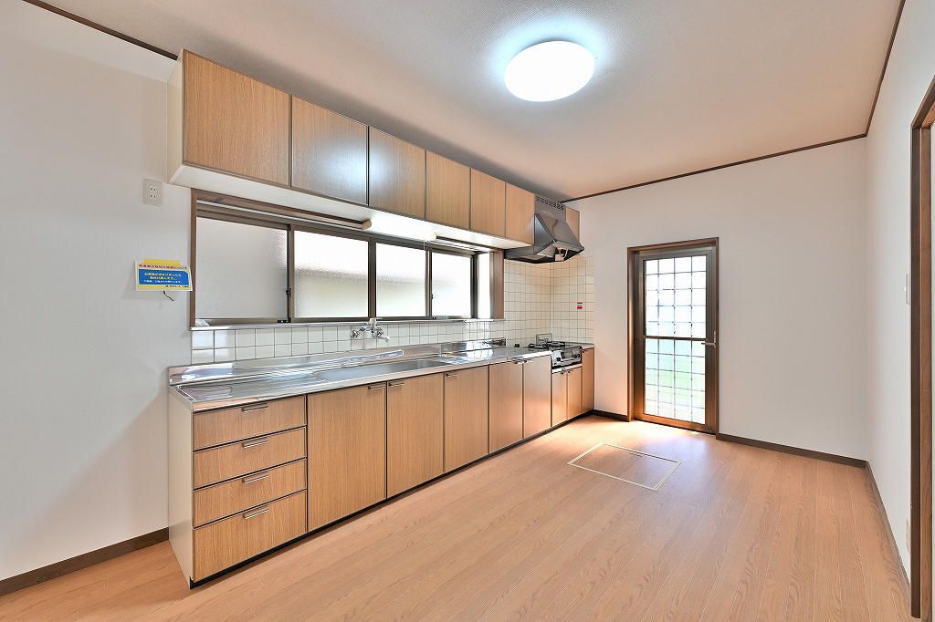5DK Family House in Niigata Minami Ward with 3 Car Parks - Thumbnail 4