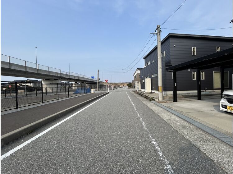 4LDK House for Sale in Uozu, Toyama with Parking - Thumbnail 2
