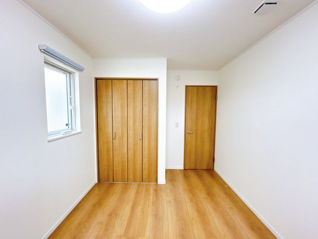 5LDK House in Fukui City with Carport and River View - Thumbnail 3
