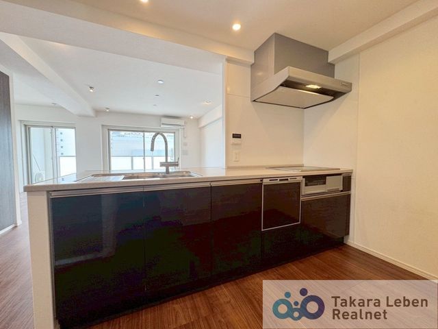 Leben Toyama Sogawa Residence 3LDK Apartment for Sale - Thumbnail 4