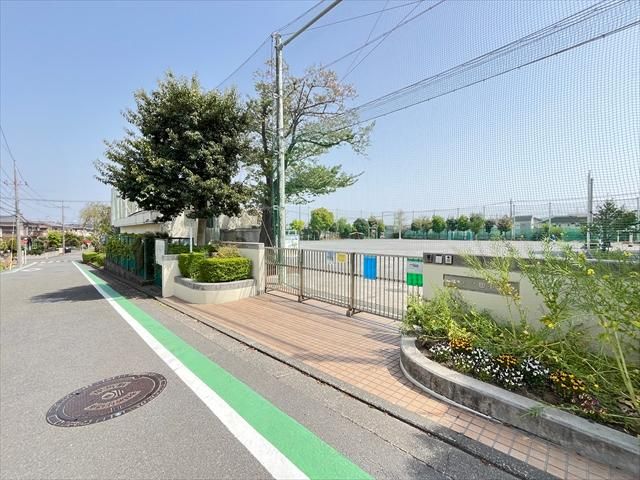 4LDK House in Yokohama's Sumiyoshidai with Balcony Views - Thumbnail 4