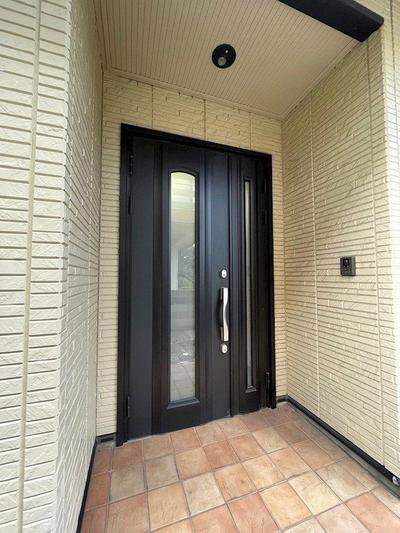 6LDK House in Kitakyushu with Solar Panels and Parking — Image 1, Yahatanishi, Fukuoka