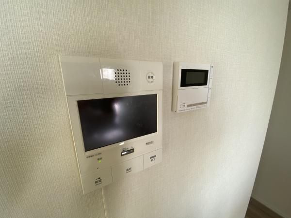 2LDK Apartment for Sale in Minami-Kusatsu, Shiga - Image 1