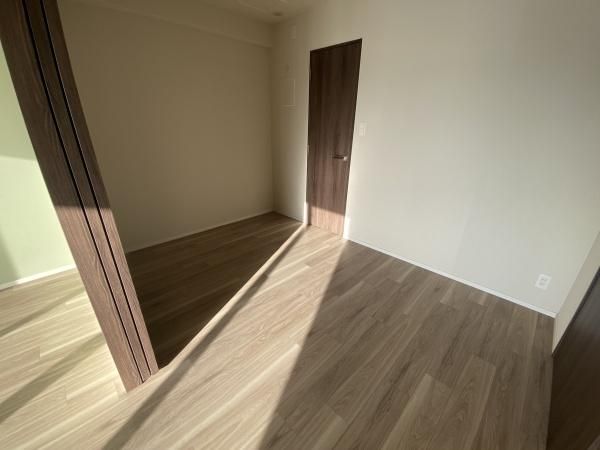 2LDK Apartment for Sale in Minami-Kusatsu, Shiga - Thumbnail 3