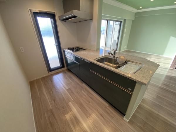 2LDK Apartment for Sale in Minami-Kusatsu, Shiga - Thumbnail 4