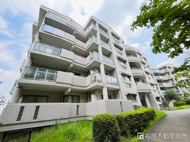 4LDK Apartment in Kizugawa Kabutodai Complex - 99.04m² - Thumbnail 2