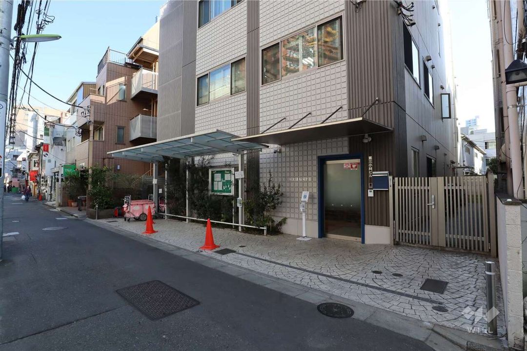 2LDK Steel-Framed House for Sale in Setagaya, Tokyo - Thumbnail 2