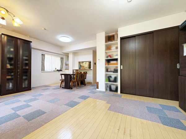 Rose Garden Gyotoku Proud 2LDK Apartment in Ichikawa - Thumbnail 4