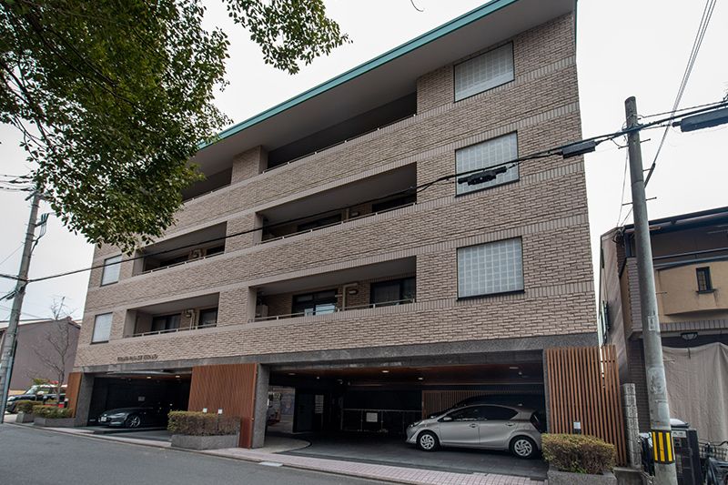 Spacious 4LDK Condo Near Hirano Shrine & Kinkaku-ji, Kyoto - Thumbnail 2