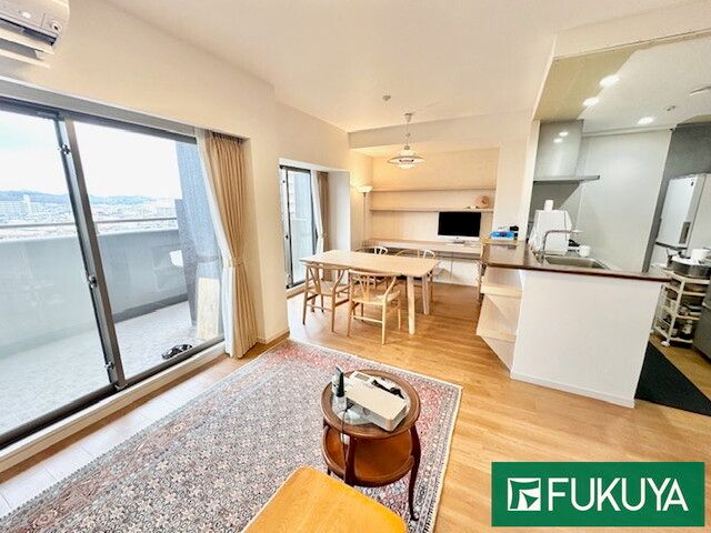 Vandeur Sakurai Ekimae 3LDK Apartment for Sale Near Station - Thumbnail 4