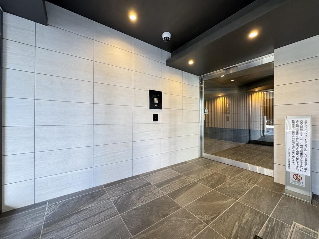Presis Villa Tabata 9F: 2LDK Apartment with Panoramic Views - Thumbnail 3