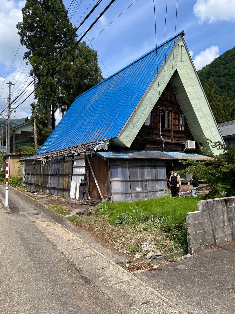 1869 Gassho-Style Farmhouse for Relocation in Nanto, Toyama - Thumbnail 3