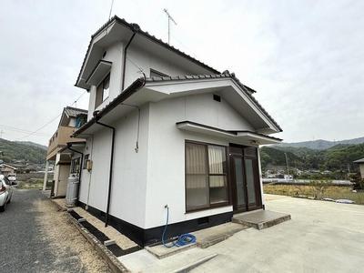 4LDK House in Fukuyama with 79-Tsubo Land — Image 2, Fukuyama, Hiroshima
