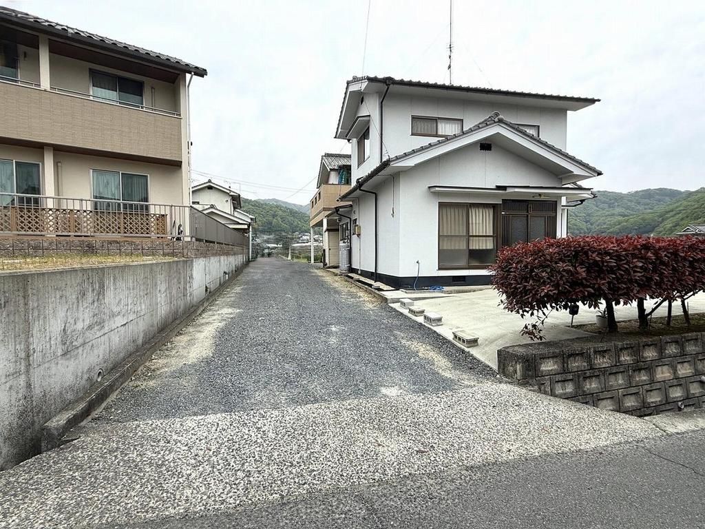 4LDK House in Fukuyama with 79-Tsubo Land - Thumbnail 4