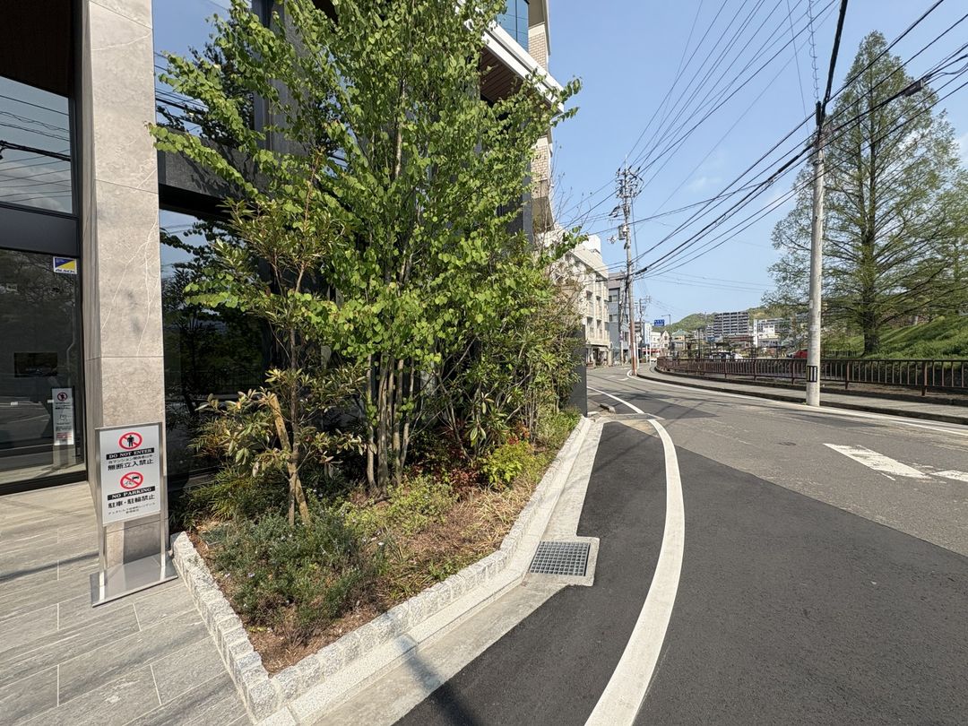 Duo Hills Iwasakicho Residence 3LDK Condo with Dogo Park View - Thumbnail 4