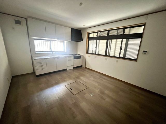 6LDK Detached House for Sale in Himeji, Hyogo - Renovated 2025 - Thumbnail 3