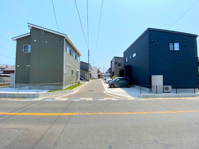 Modern 3LDK Custom Home in Itoshima with Solar & Whole-House AC - Thumbnail 2