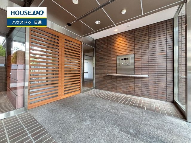 4LDK Apartment in Nisshin City, Aichi Prefecture - Thumbnail 4