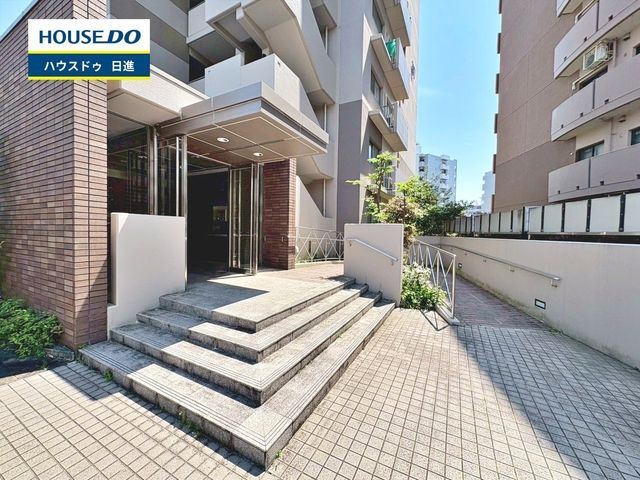 4LDK Apartment in Nisshin City, Aichi Prefecture - Thumbnail 3