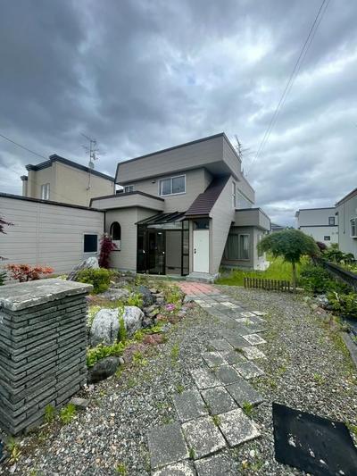 7LDK House in Eniwa, Hokkaido - Spacious Family Home — Image 1, Eniwa, Hokkaido