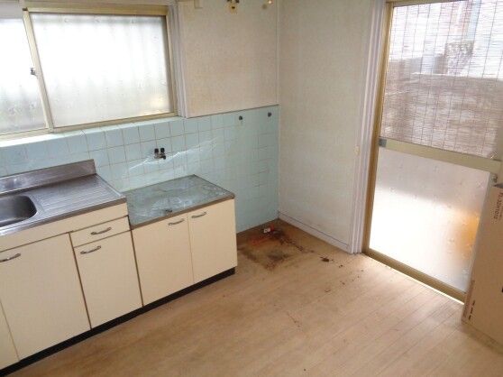 Rent a 3DK Wooden House in Matsuyama's Kumano-dai Area - Thumbnail 4