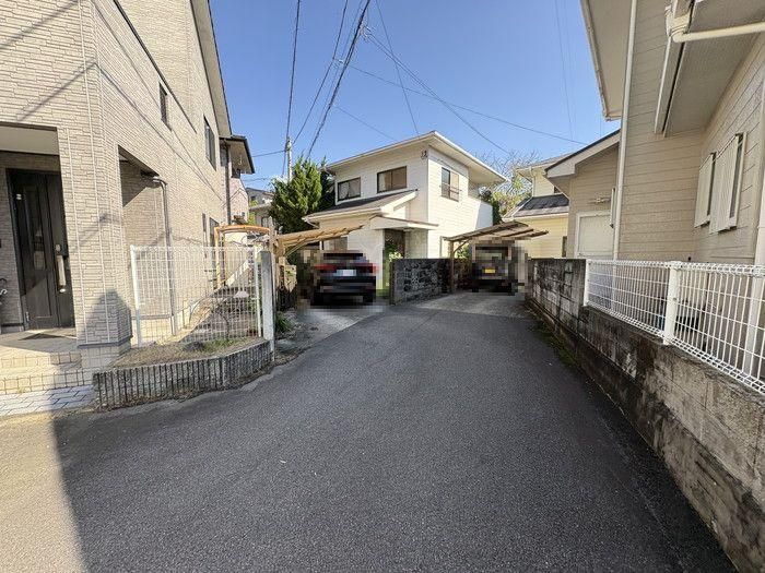 4LDK House for Sale in Tobe Town, Ehime Prefecture - Thumbnail 3