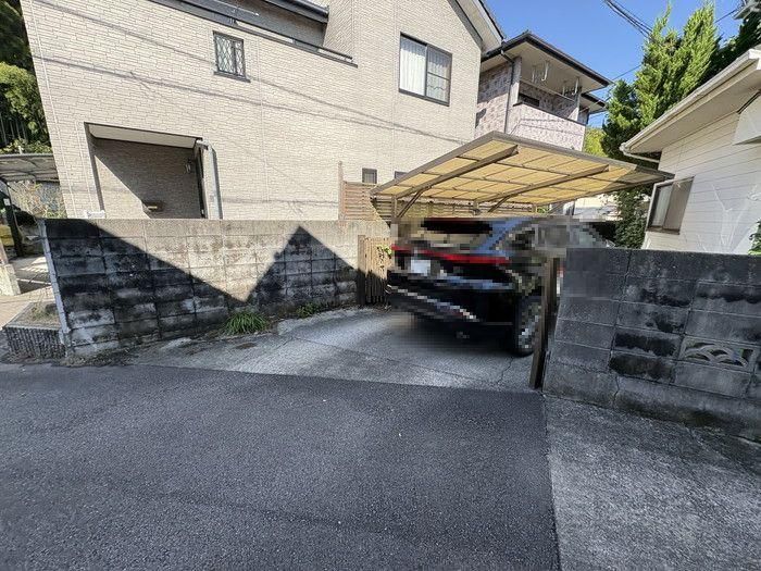 4LDK House for Sale in Tobe Town, Ehime Prefecture - Thumbnail 2
