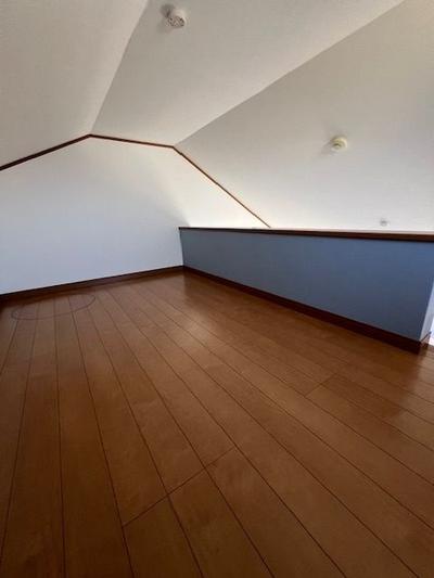 4LDK House for Sale in Kishiwada, Osaka with Solar Panels — Image 2, Kishiwada, Osaka