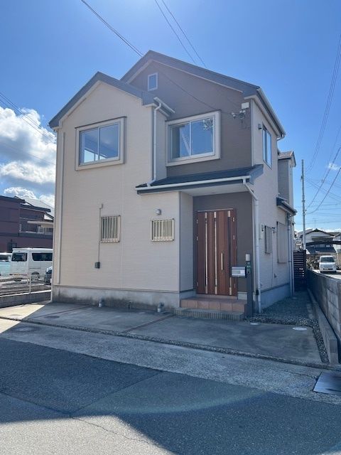 4LDK House for Sale in Kishiwada, Osaka with Solar Panels - Thumbnail 2