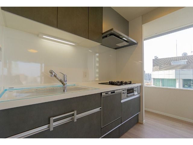 Renovated 1LDK Apartment in City Tower Shinjuku New Center - Thumbnail 4