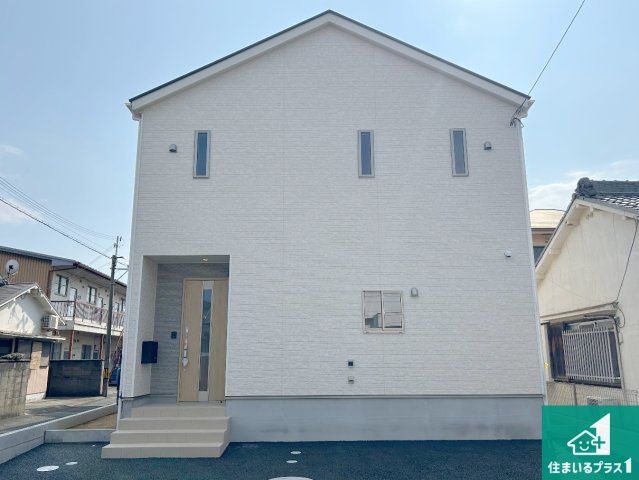 New 4LDK+S Detached House for Sale in Fukushima, Wakayama City - Thumbnail 3