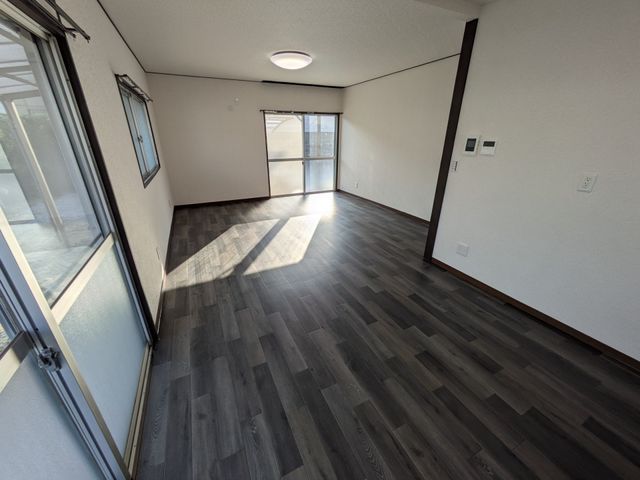Renovated 3LDK House in Shunan City, Yamaguchi - Thumbnail 3