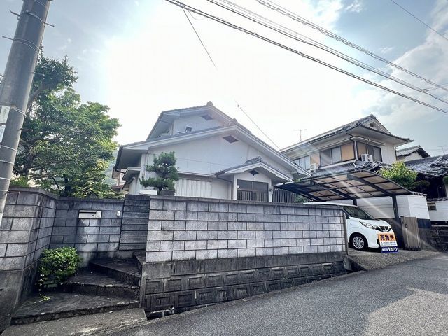 5DK House for Sale in Onomichi, Hiroshima - 880万円 - Image 1