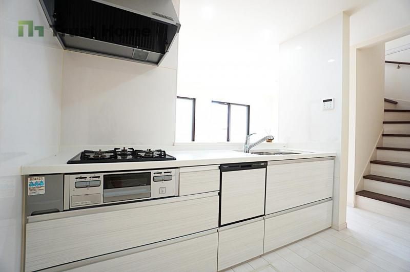 2LDK House for Sale in Akashi, Hyogo - Modern & Convenient - Thumbnail 2
