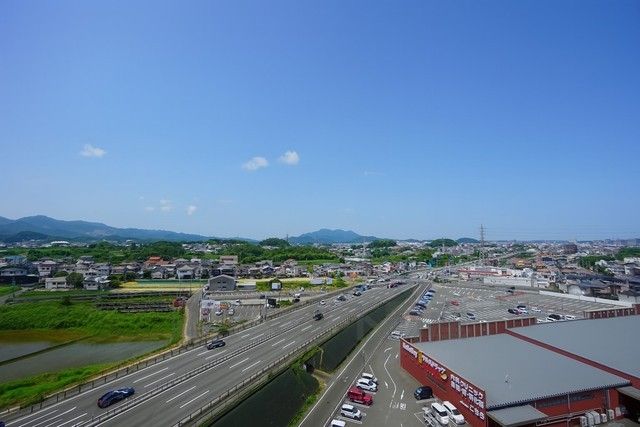 3LDK Apartment in Koga City with Recent Renovations - Thumbnail 3