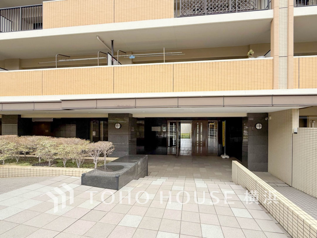 3LDK Apartment in Yokohama with Balcony and Parking - Thumbnail 3