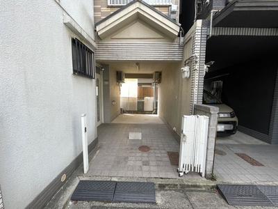4LDK House in Higashiyodogawa Ward, Osaka — Image 1, Higashiyodogawa, Osaka