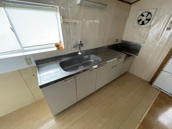7LDK Traditional Wooden House for Sale in Kinokawa, Wakayama - Thumbnail 3