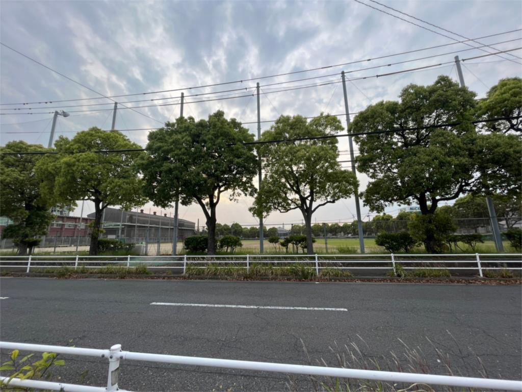 5LDK Solar-Powered House in Kitakyushu with 2 Parking Spaces - Thumbnail 2