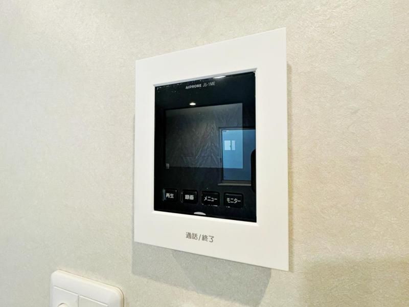 3LDK Renovated House for Sale in Setagaya, Tokyo - Thumbnail 2