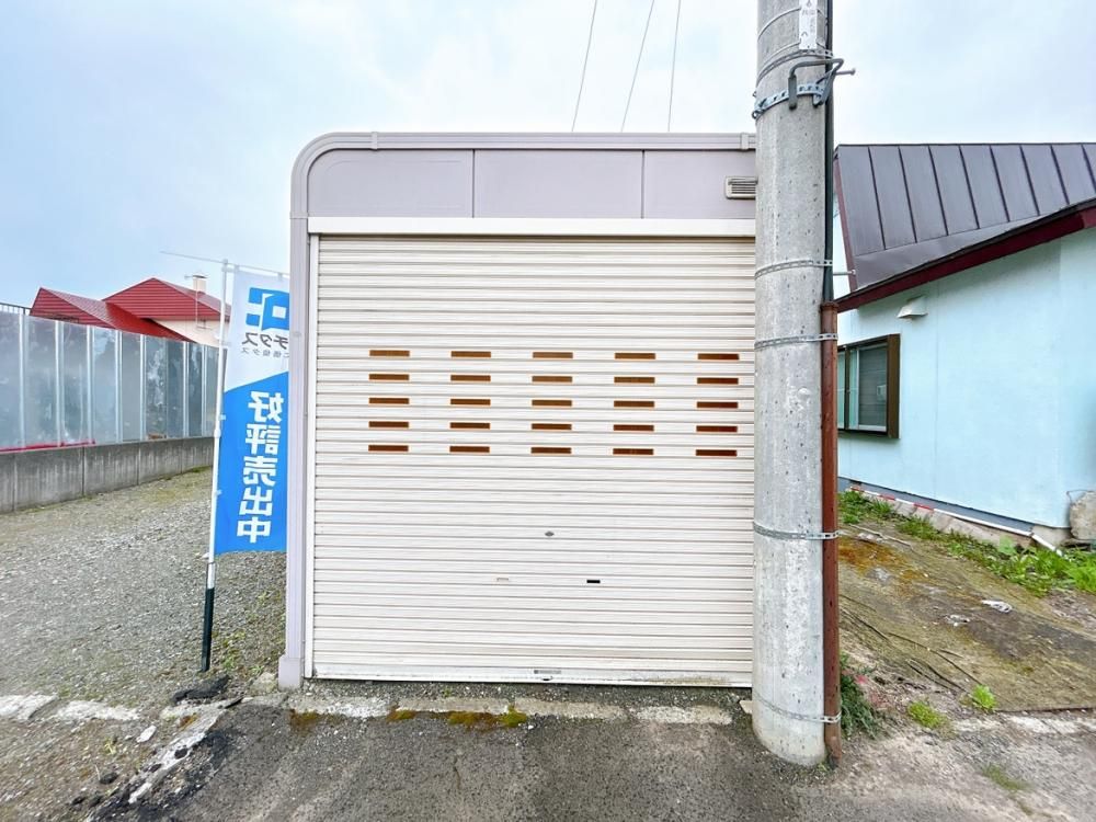Renovated 5BR House in Mikasa with 3 Parking Spaces - Thumbnail 3