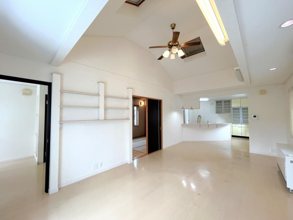 4LDK House for Sale in Kuroishi, Aomori - 131.87m² - Thumbnail 2