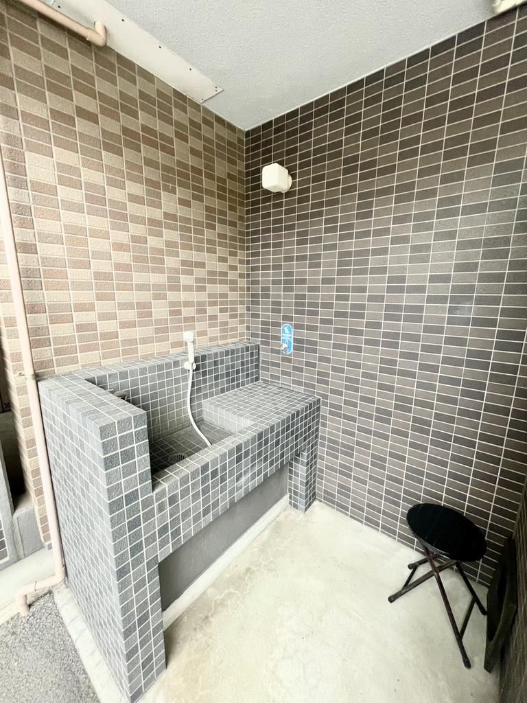 Spacious 3LDK Apartment for Sale in Kagoshima's Tenpozan Area - Thumbnail 4
