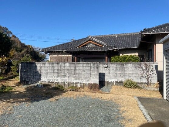4LDK Single-Story House for Sale in Yatsushiro, Kumamoto - Thumbnail 2